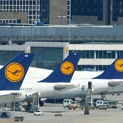 23:55 Zirkuszelt stürzt ein