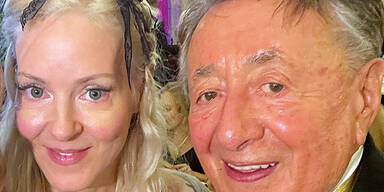 Lugner und Simone verloben sich