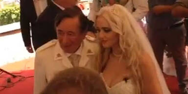 Richard Lugners Spatzi sagte 