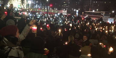 Syrer Demo Parlament Wien