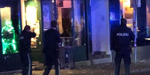 Nackter 'überfiel' Lokal