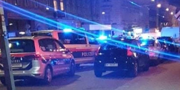 Nackter 'überfiel' Lokal