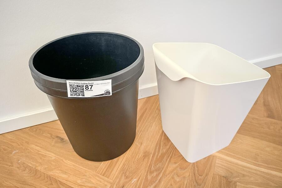 Mülleimer von der Signa Holding