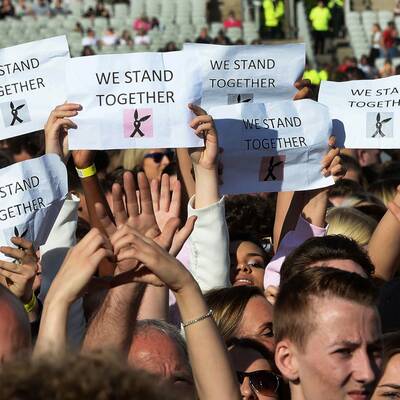 Benefizkonzert in Manchester 