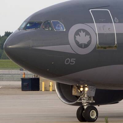 Eine Militärmaschine brachte den 29-Jährigen von Berlin nach Montreal