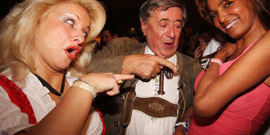 Lugner und seine Neue absolvierten ersten Auftritt