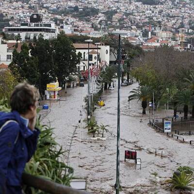 Unwetter zerstört Trauminsel