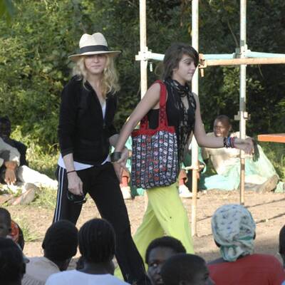 Neue Adoption: Madonna in Afrika