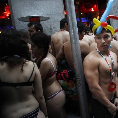 Sexy Nacktshoppen in Madrid