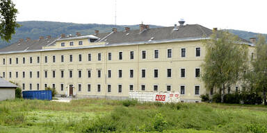 Fl&uuml;chtlinge bleiben in Magdeburg-Kaserne