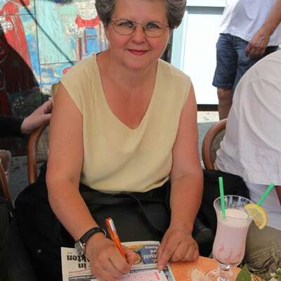 ÖSTERREICH-Leser in Mailand