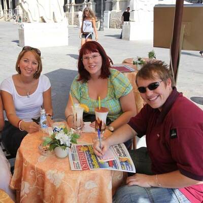 ÖSTERREICH-Leser in Mailand