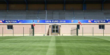 Aufatmen: Rasen wohl rechtzeitig fertig