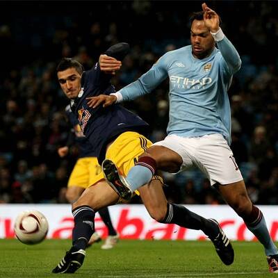 ManCity fertigt Bullen ab