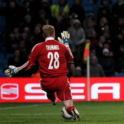 ManCity fertigt Bullen ab