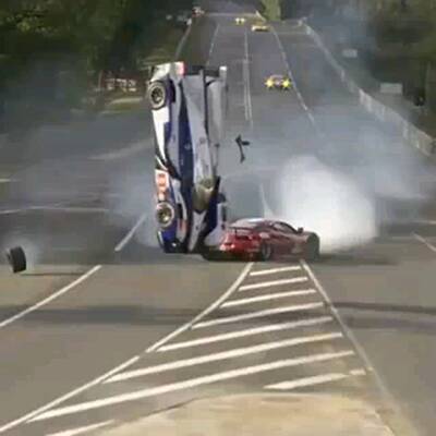Brutaler Unfall in Le Mans