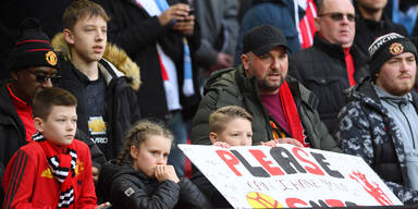 Flug-Schock: ManU-Fans mussten notlanden