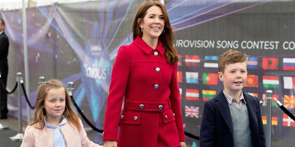 Prinzessin Mary von Dänemark mit ihren Kindern Prinzessin Isabella und Prinz Christian
