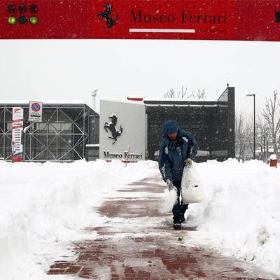 Ferrari-Hauptquartier eingeschneit