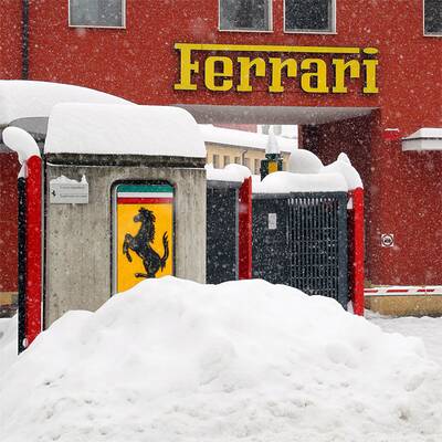 Ferrari-Hauptquartier eingeschneit