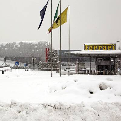 Ferrari-Hauptquartier eingeschneit