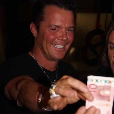 Schnitzelessen in Rosis Sonnbergstuben