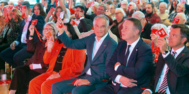 SPÖ-Landesparteivorsitzender Mario Leiter und SPÖ-Bundesparteivorsitzender Andreas Babler