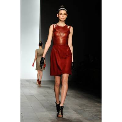 Domina-Look: Lack, Leder und Latex für den Herbst