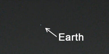 Mars-Rover Curiosity fotografiert Erde und Mond