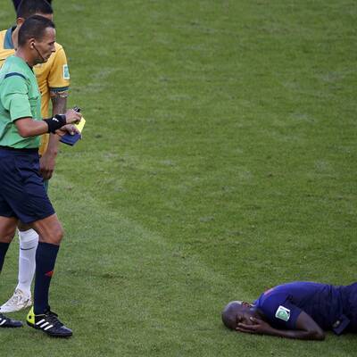 Holländer Martins nach Foul bewusstlos