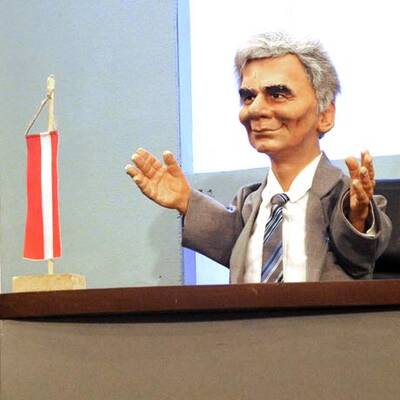 maschek lässt wieder die Puppen tanzen