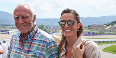 Schmunzeln &uuml;ber "versextes" Mateschitz-Kennzeichen