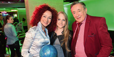 Mausi pfeift auf Lugner-Urlaub