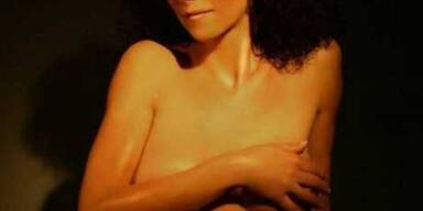 Lugners Ex lässt jetzt die Hüllen fallen