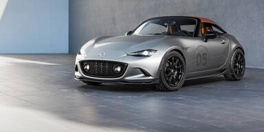 Mazda mit drei coolen MX-5 in Goodwood