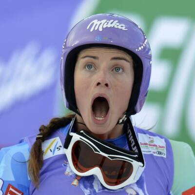 Tina Maze sichtlich geschockt von Vonn-Sturz