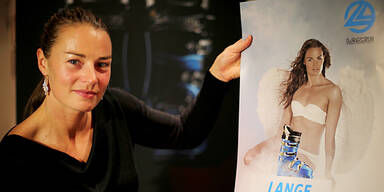 Maze heizt Fans als Ski-Engel ein