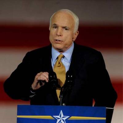 Hier gesteht McCain seine Niederlage ein