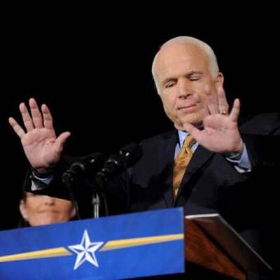 Hier gesteht McCain seine Niederlage ein