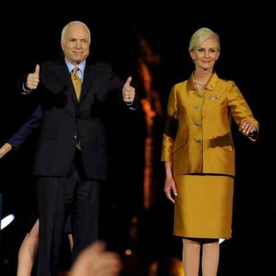 Hier gesteht McCain seine Niederlage ein