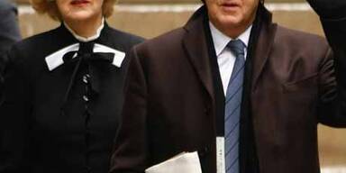 Mills schüttete Wasser über McCartneys Anwältin