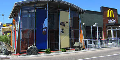 Mc Donald`s-Filiale dreimal überfallen