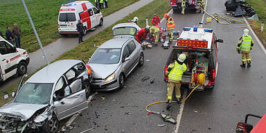 Feuerwehrmann (21) stirbt nach Horror-Crash