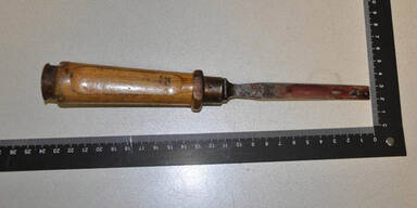 Meißel-Attacke: Aus Wut Oma (73) niedergestochen