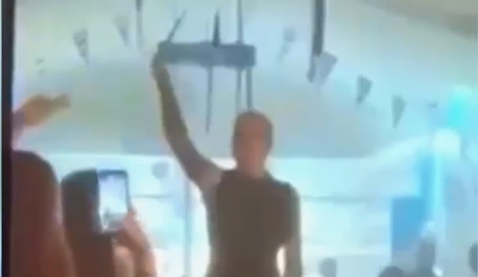 Melanie Müller Hitlergruß