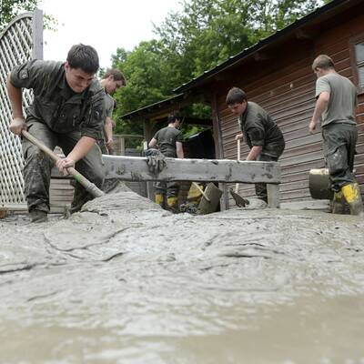 Aufräumen nach dem Hochwasser