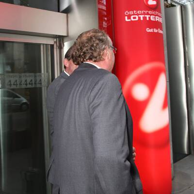 Mensdorff gut gelaunt bei Lotto-Gala