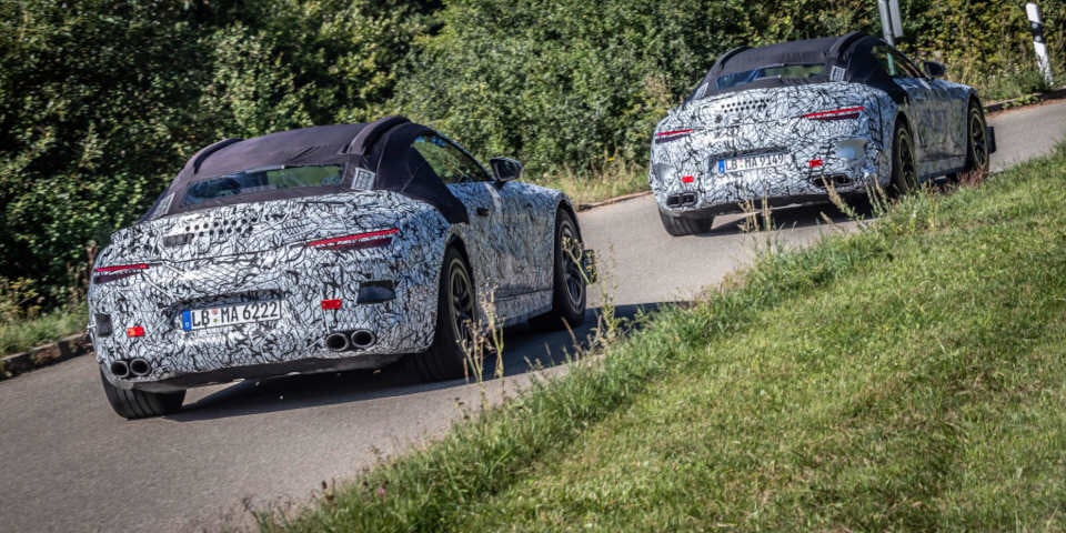 Völlig neuer Mercedes SL als Erlkönig unterwegs