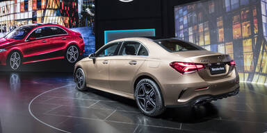 Mercedes zeigt neue A-Klasse Limousine