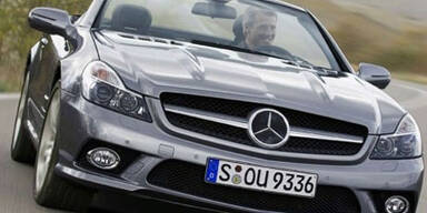 Erste Bilder des Mercedes SL Cabrio